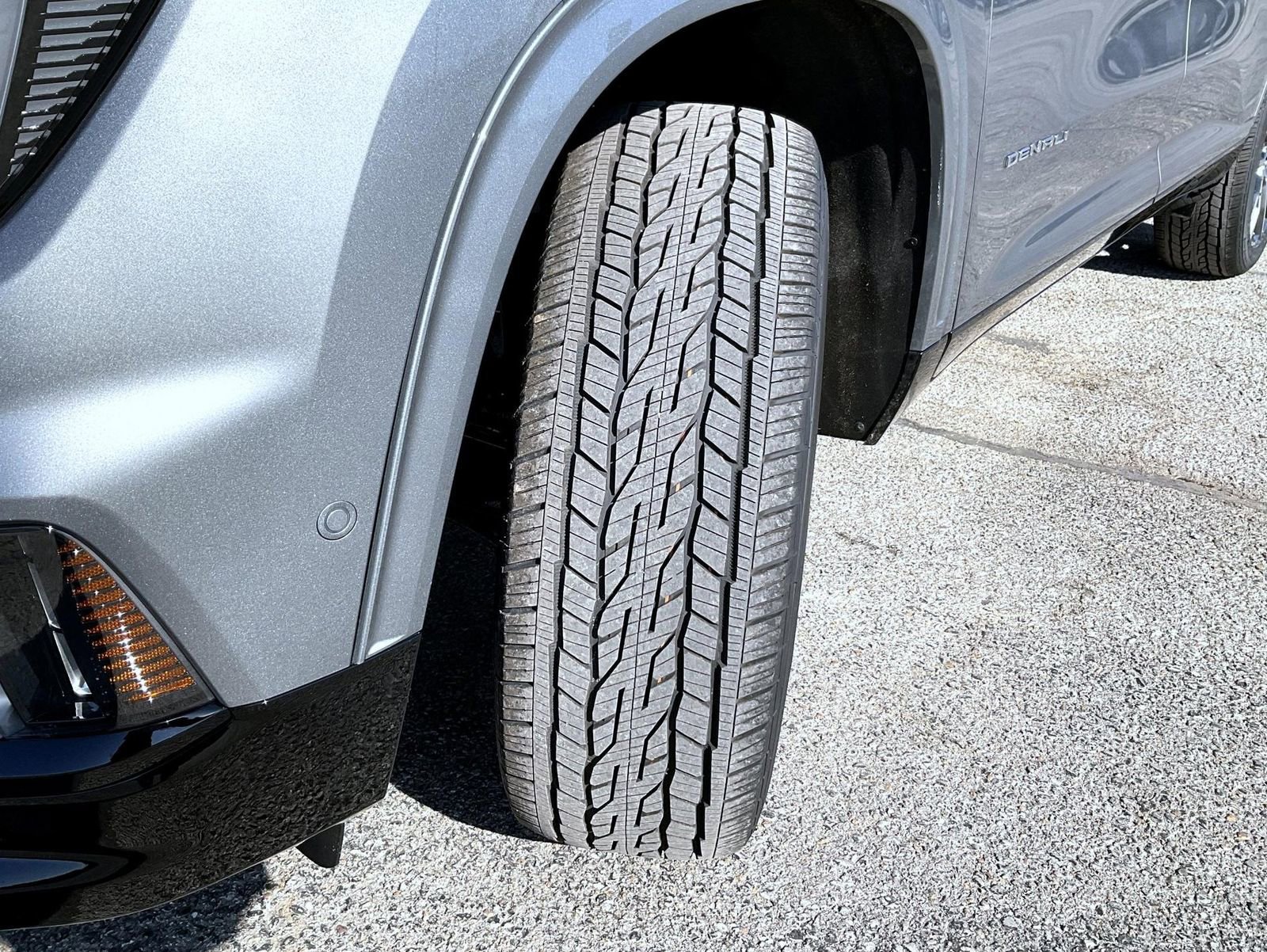 New 2026 GMC Acadia Denali Ultimate w/ LPO, Floor Liner Package image 24