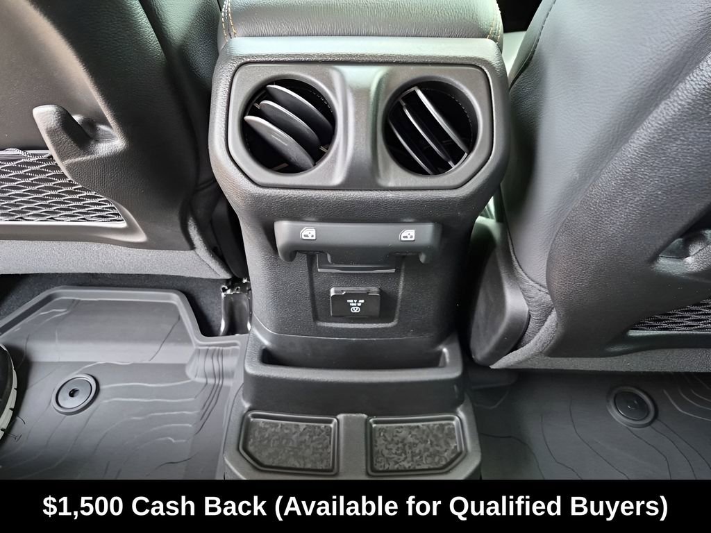 New 2026 Jeep Wrangler Unlimited Sahara AWD/4WD image 25