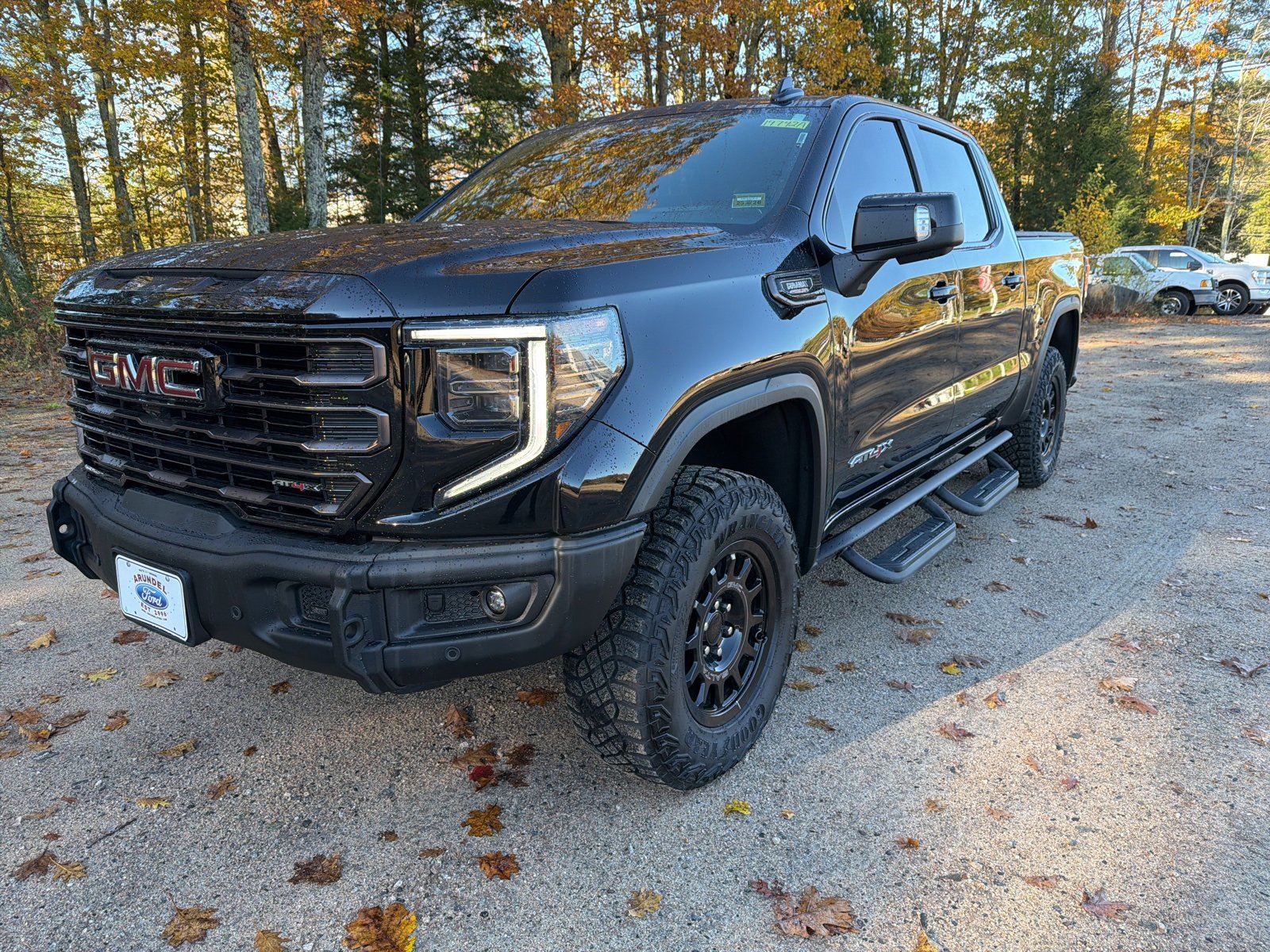 Used 2024 GMC Sierra 1500 AT4X w/ AT4X AEV Edition image 3
