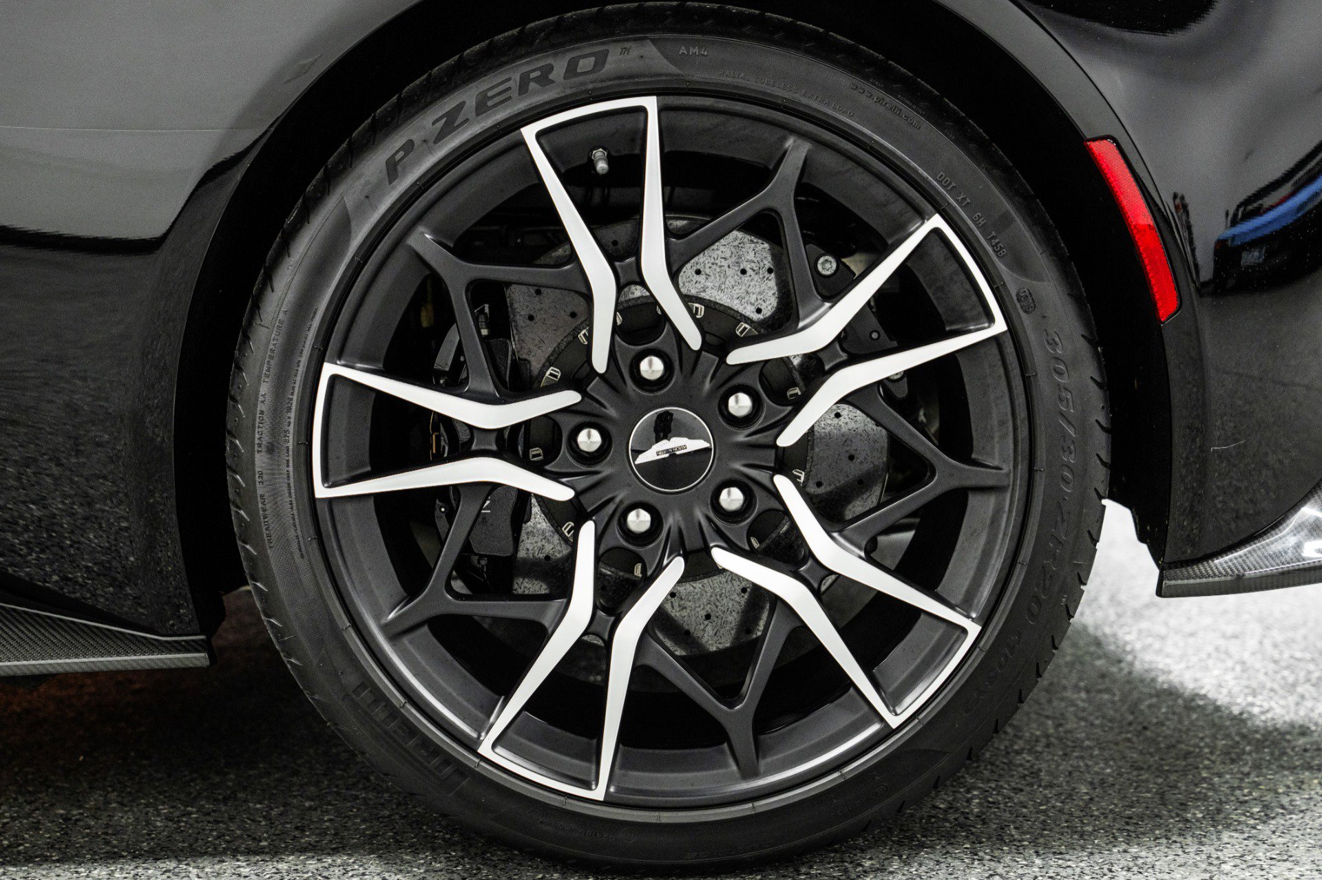 Used 2019 Aston Martin Vanquish Zagato image 10