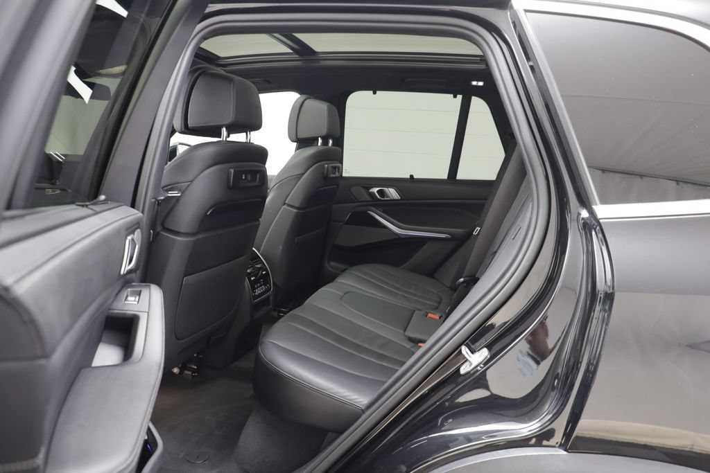 Used 2019 BMW X5 xDrive50i AWD/4WD image 14