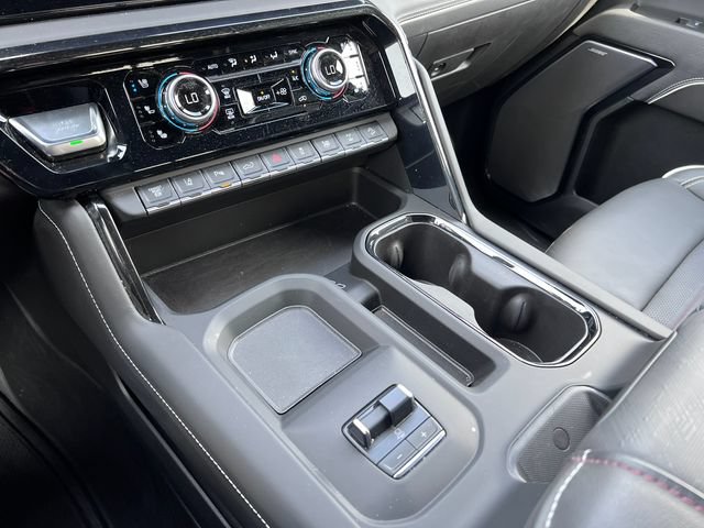 Used 2025 GMC Sierra 2500 AT4X AWD/4WD image 32
