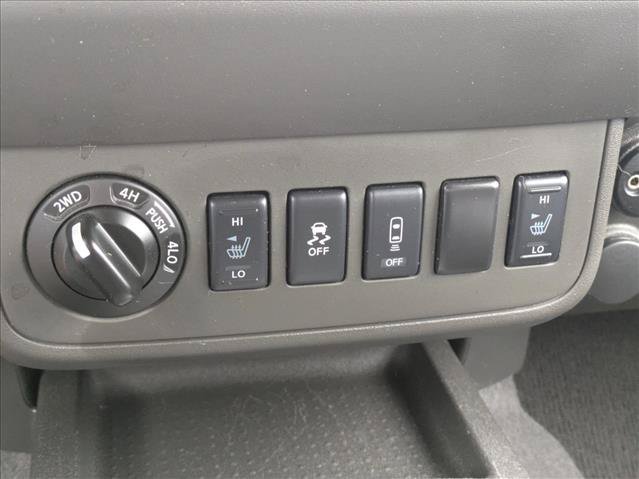 Used 2021 Nissan Frontier SV AWD/4WD image 14