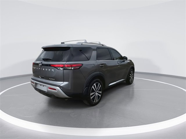 Used 2023 Nissan Pathfinder Platinum image 11
