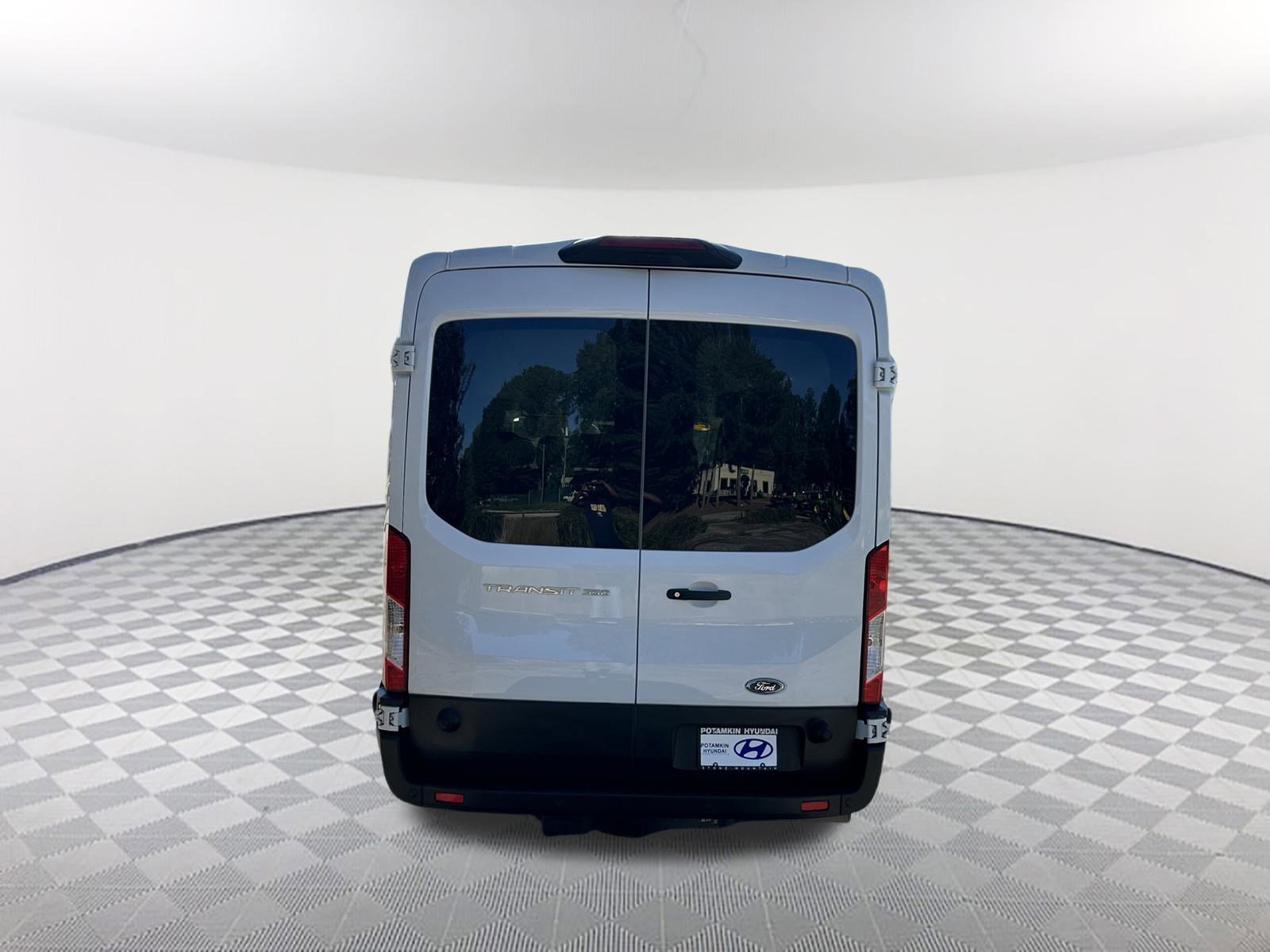 Used 2024 Ford Transit 350 XL image 8