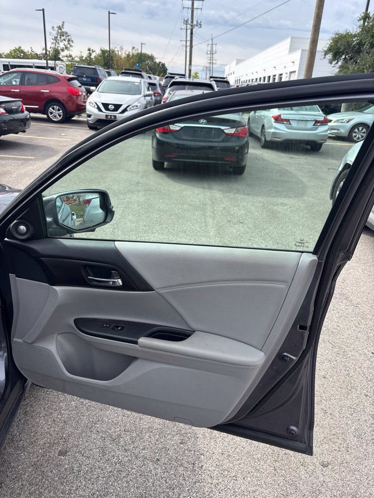 Used 2015 Honda Accord EX-L image 10