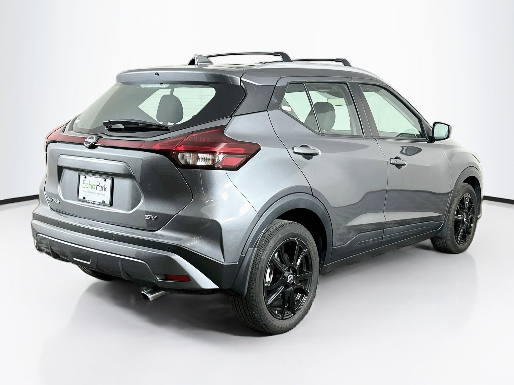 Used 2024 Nissan Kicks SV w/ Interior Electronics Package FWD image 9