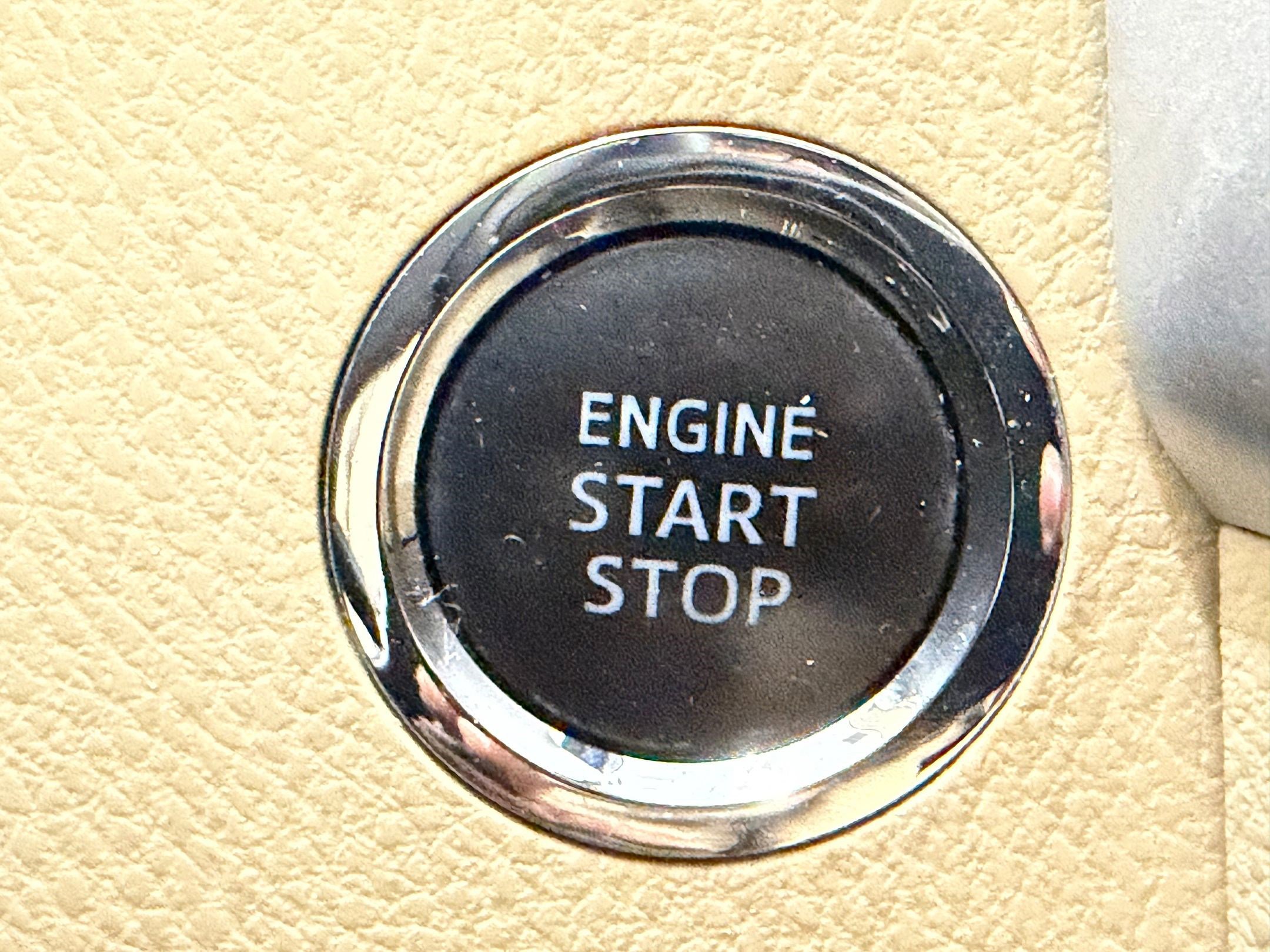 Used 2018 Toyota Highlander XLE image 30