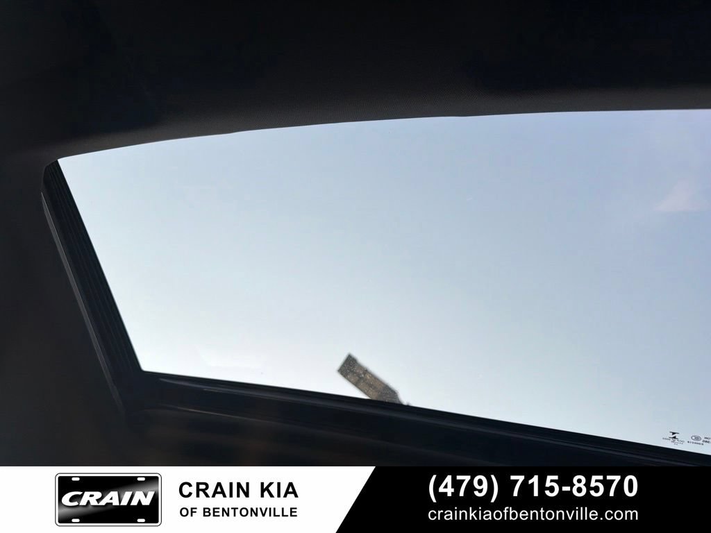 Used 2020 GMC Sierra 1500 AT4 w/ AT4 Premium Package AWD/4WD image 4
