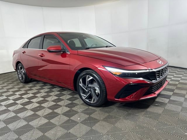 Certified 2024 Hyundai Elantra SEL w/ Convenience Package image 2