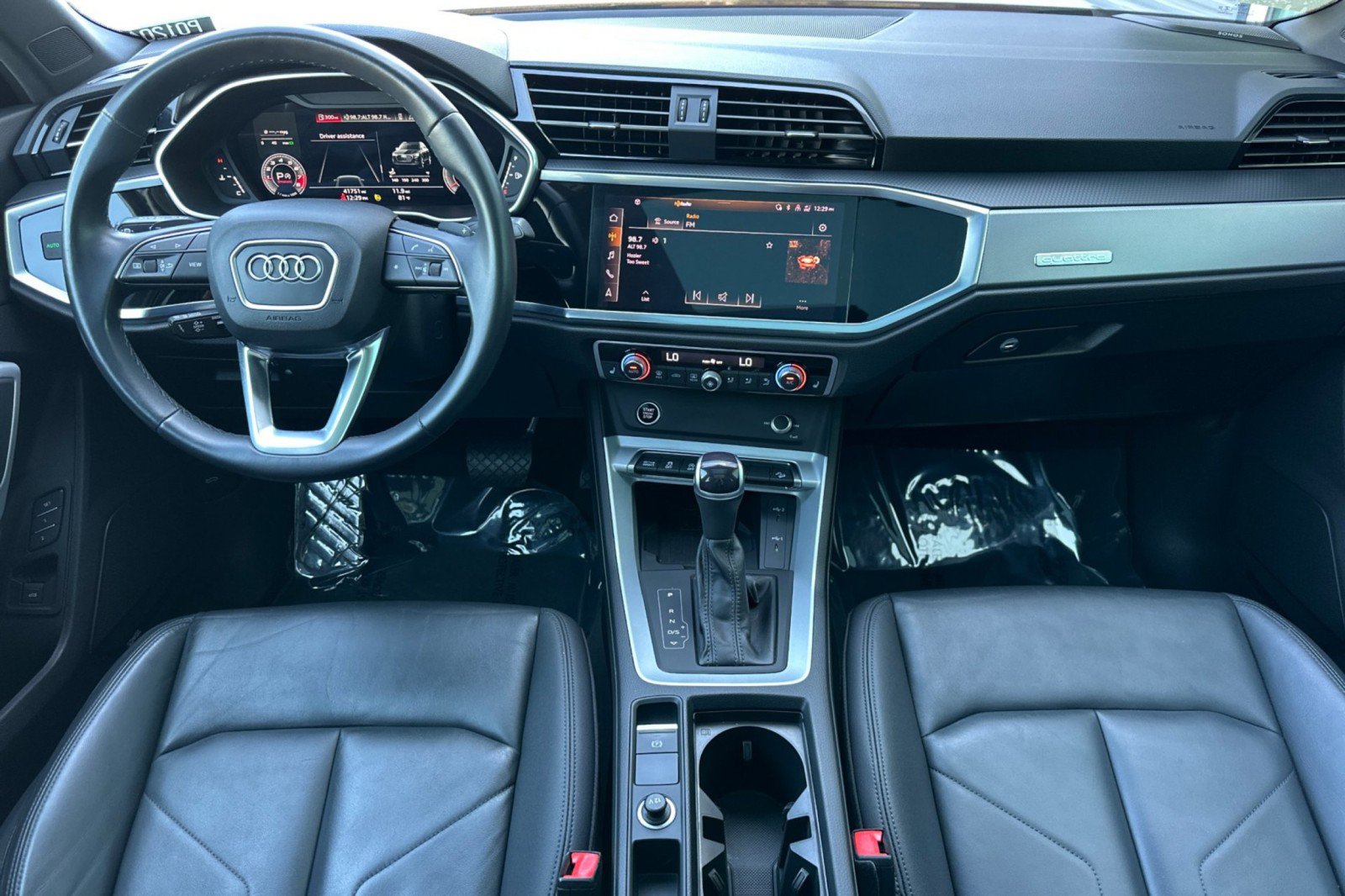Used 2023 Audi Q3 2.0T Premium Plus w/ Premium Plus Package AWD/4WD image 6