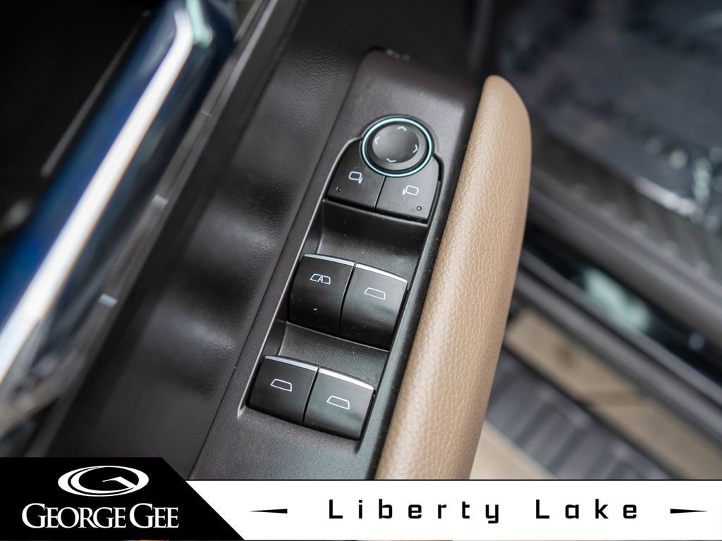 Used 2023 GMC Canyon Denali image 16