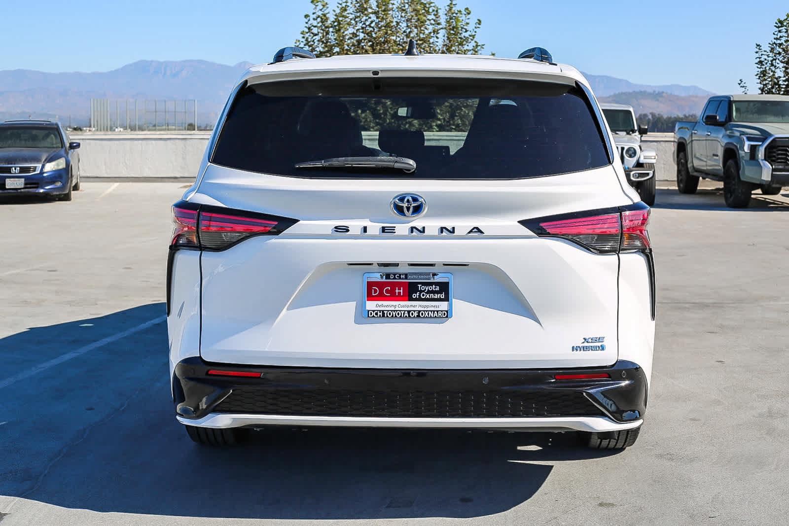 Certified 2023 Toyota Sienna XSE w/ XSE Plus Package FWD image 7