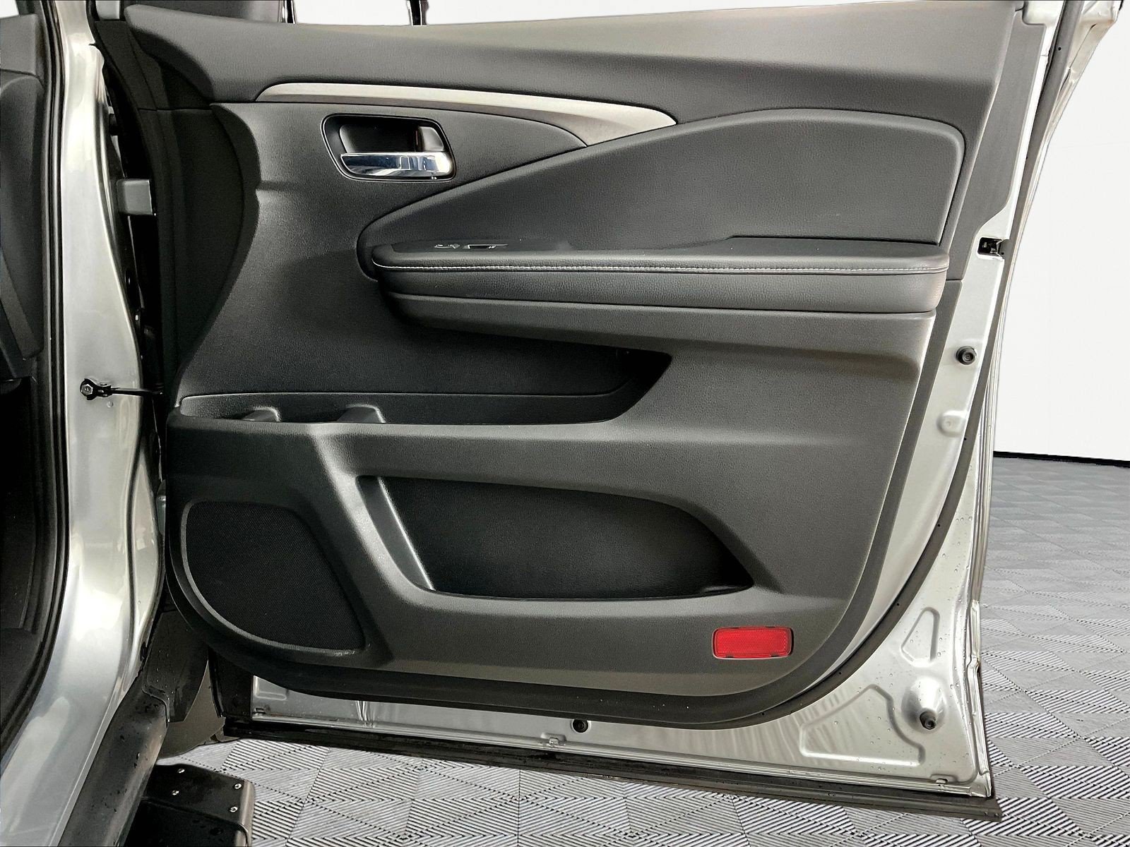 Used 2021 Honda Ridgeline Sport image 29