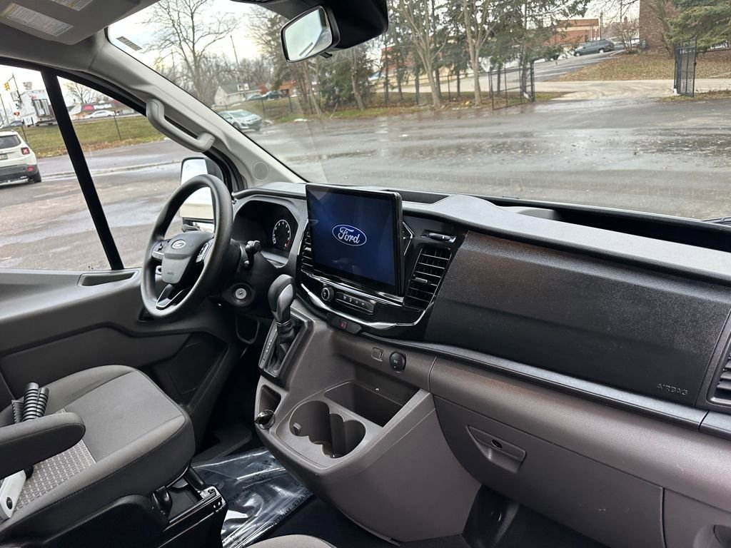 Used 2024 Ford Transit 350 XLT image 23