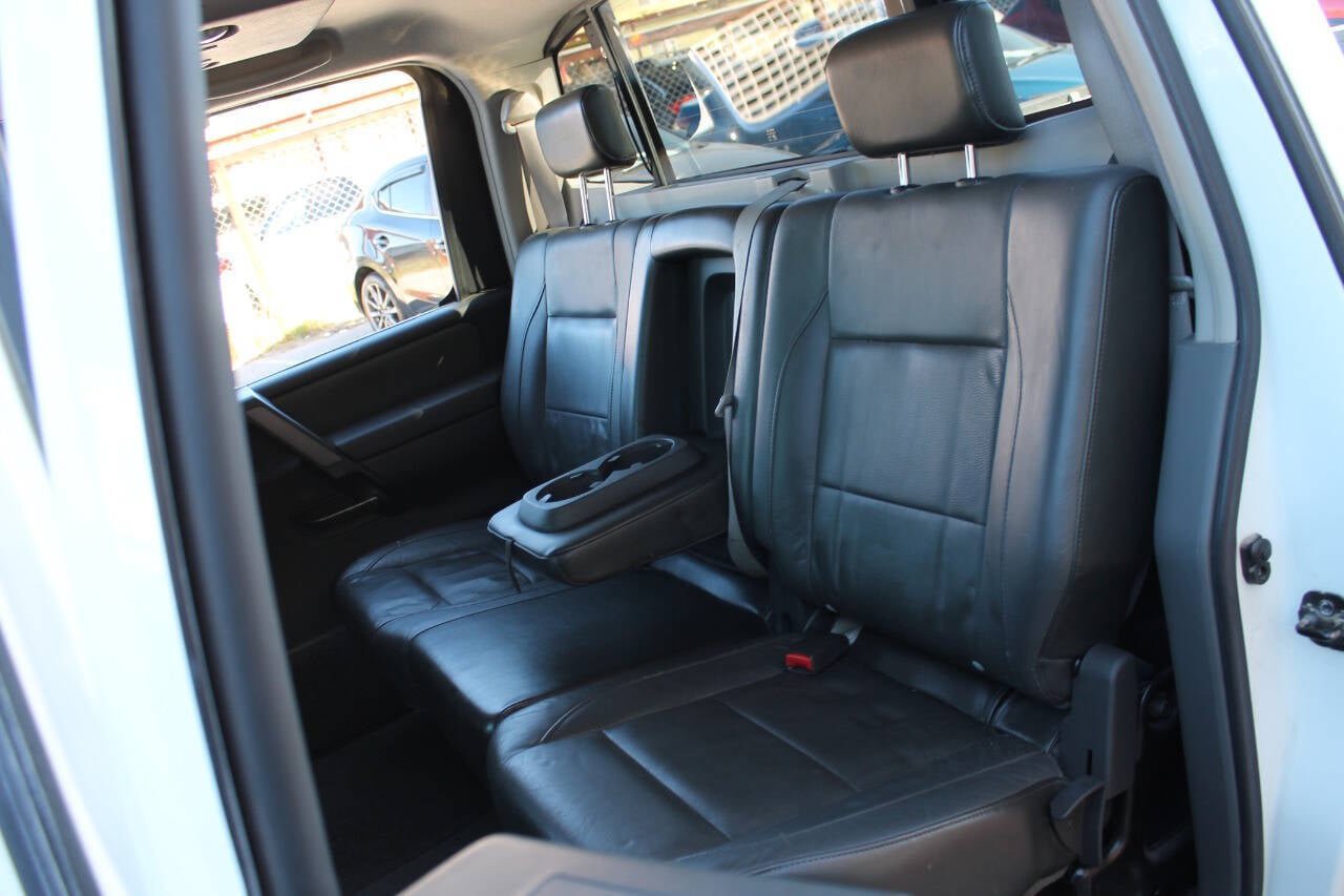 Used 2005 Nissan Titan LE w/ (R02) LE Off-Road Pkg image 23