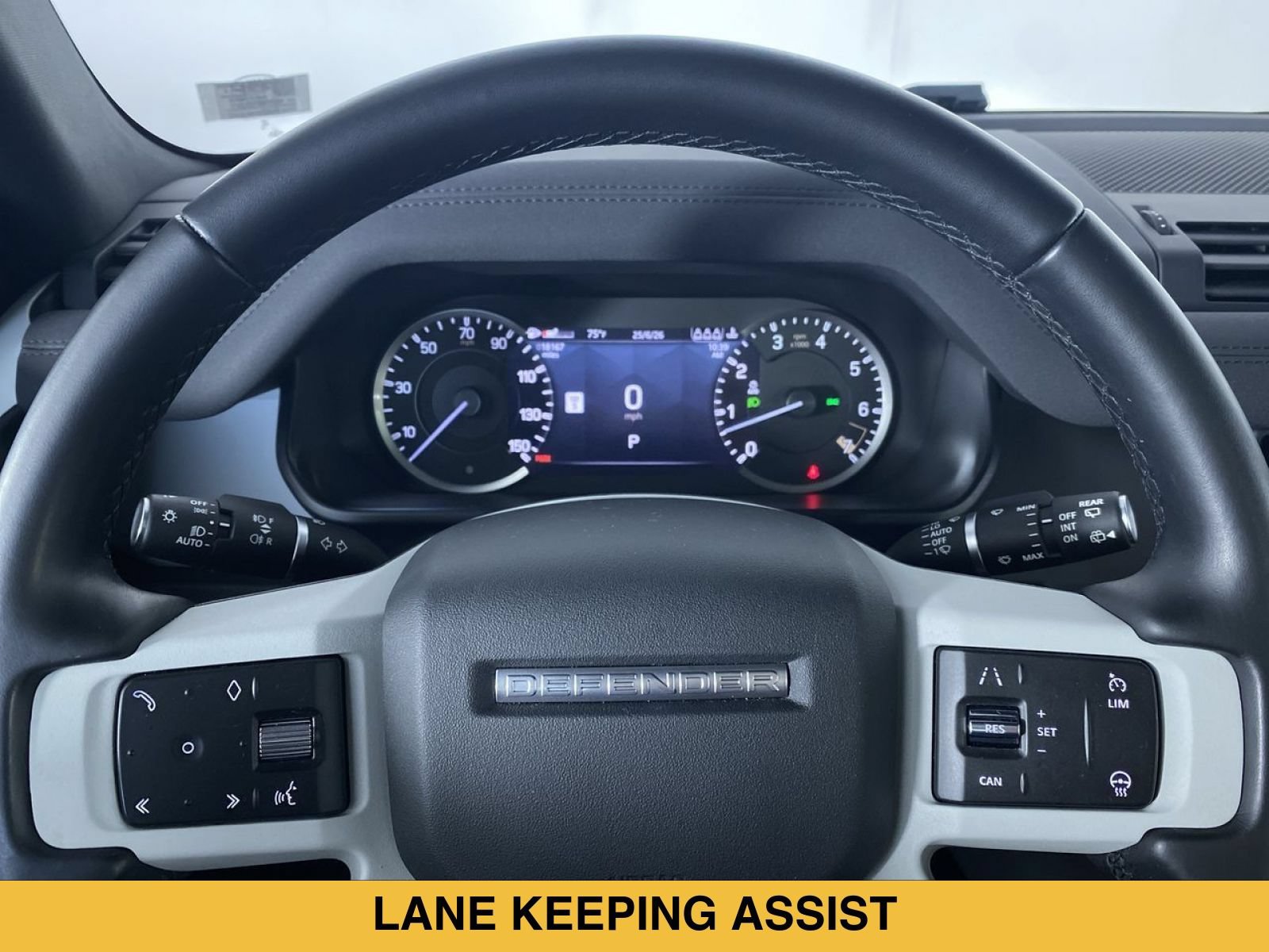 Used 2023 Land Rover Defender 90 SE AWD/4WD image 3