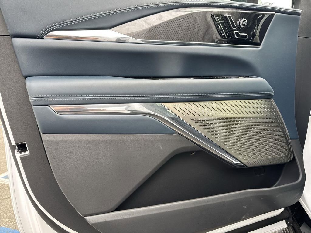 New 2025 Cadillac Escalade IQ Sport 2 image 28