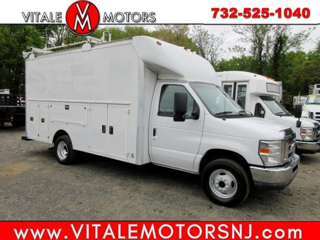 Used 2015 Ford E-450 and Econoline 450 Super Duty w/ Power Windows & Locks Group