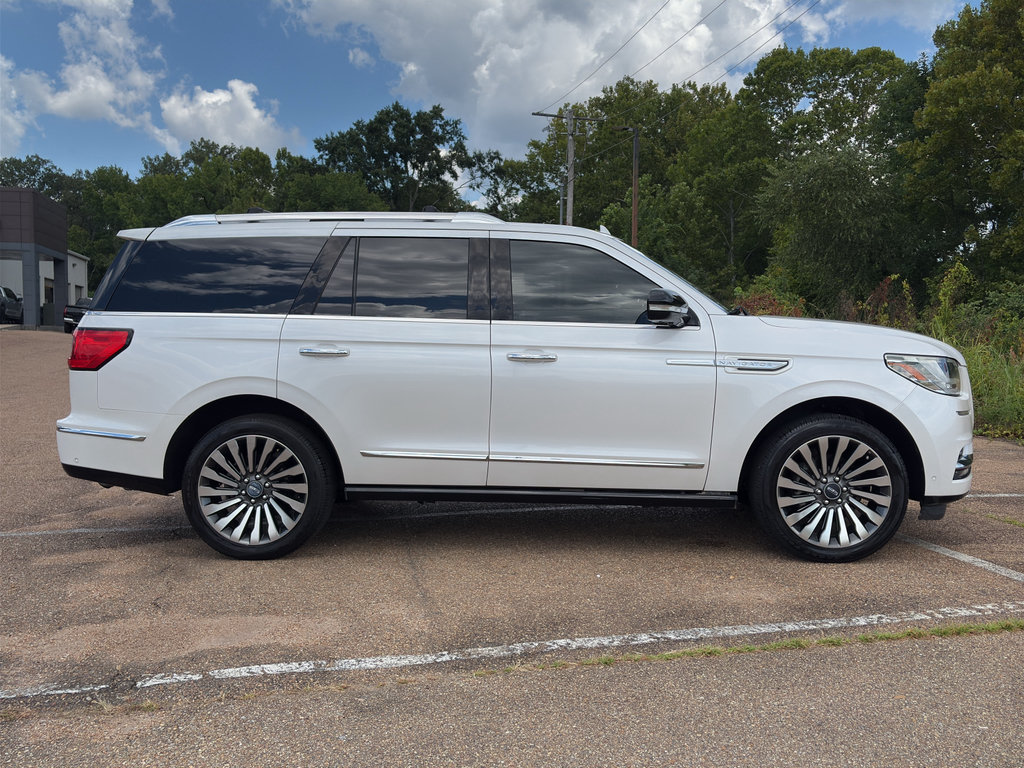 Used 2019 Lincoln Navigator Reserve w/ Cargo Package AWD/4WD image 3