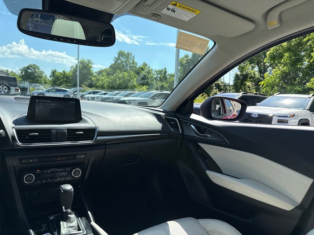 Used 2017 MAZDA MAZDA3 Grand Touring w/ Premium Equipment Package FWD image 27