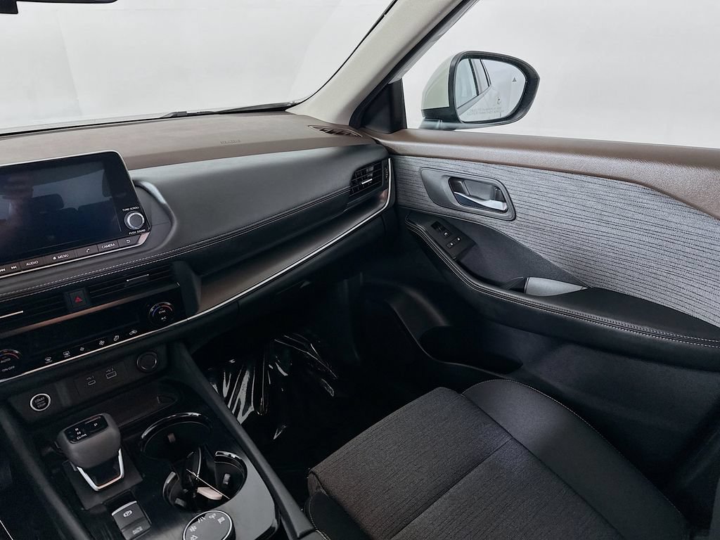 Certified 2023 Nissan Rogue SV AWD/4WD image 31