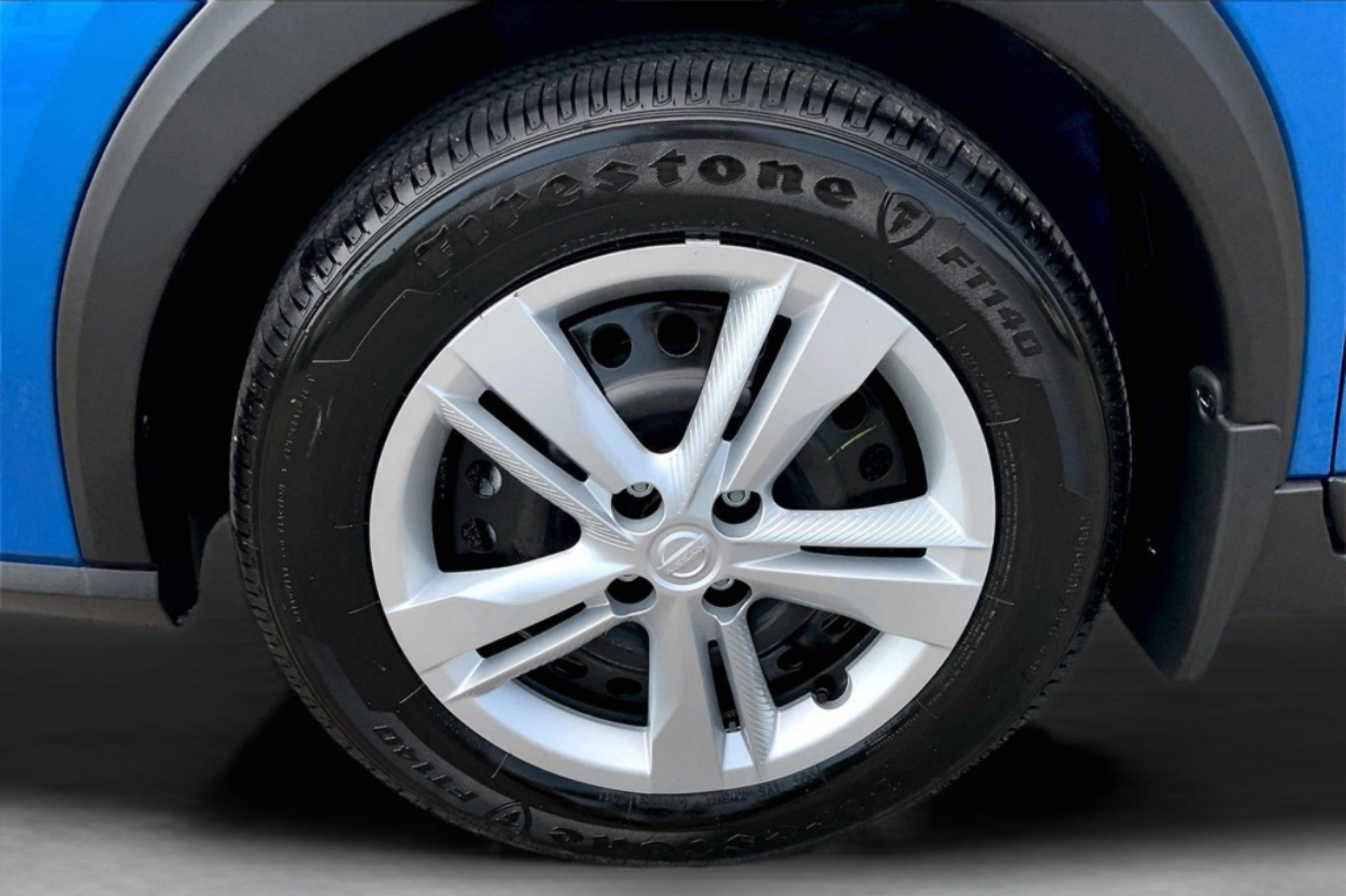 New 2025 Nissan Kicks Play S image 15