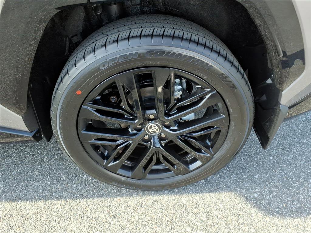 New 2026 Toyota RAV4 XSE AWD/4WD image 8