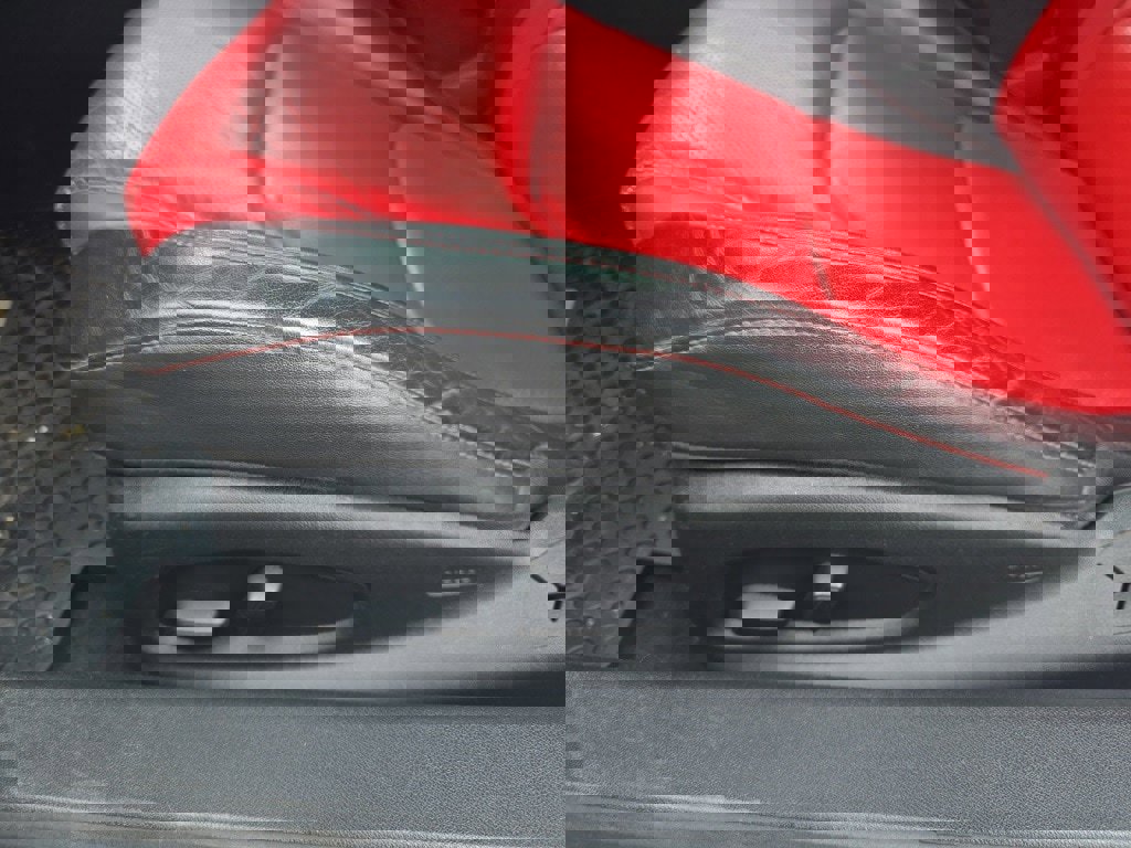 Used 2016 Chevrolet Camaro SS image 14