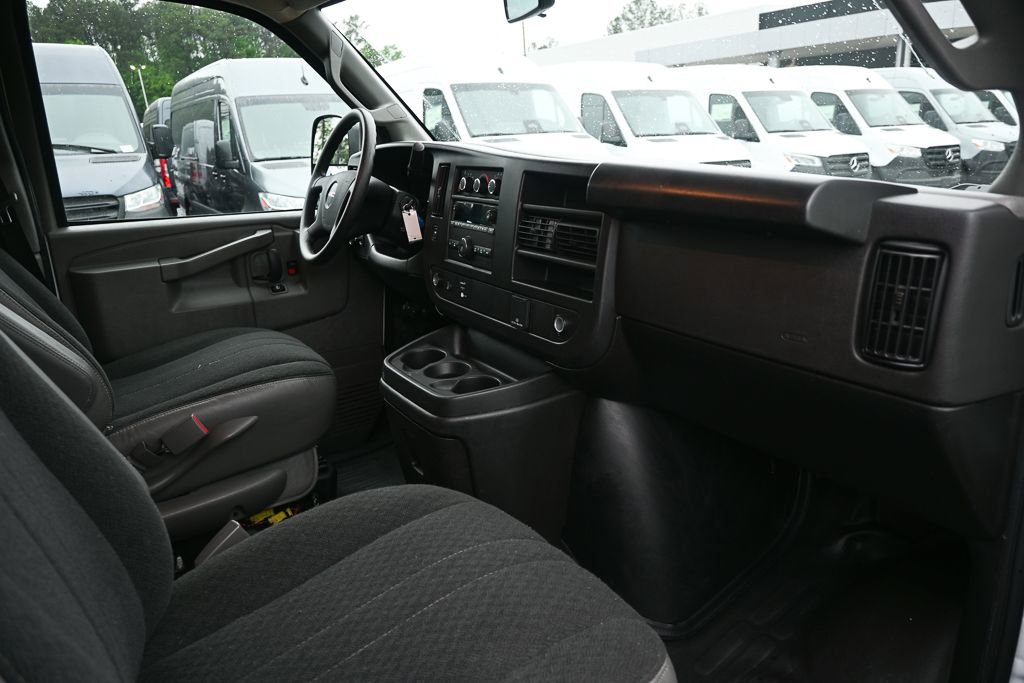 Used 2024 GMC Savana 2500 w/ Driver Convenience Package RWD image 19