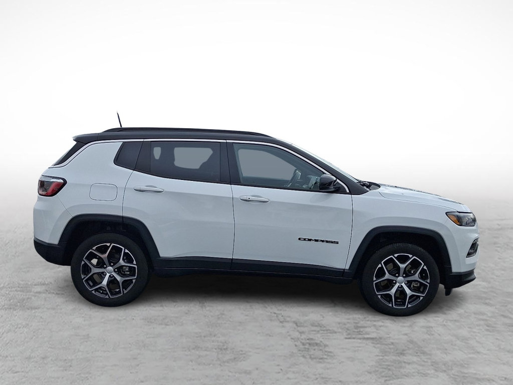 Used 2024 Jeep Compass Limited image 6