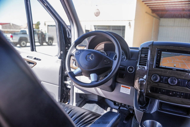 Used 2017 Mercedes-Benz Sprinter 3500 image 28