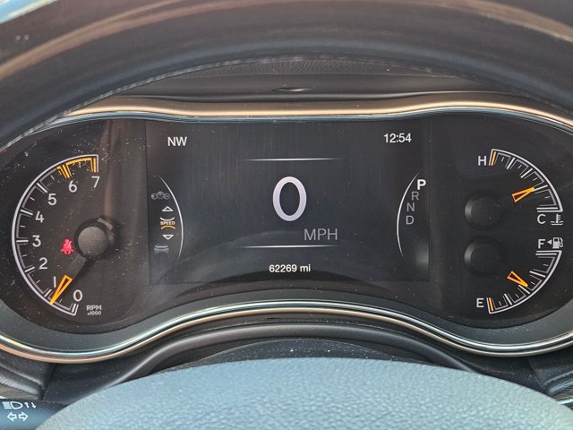 Used 2017 Jeep Grand Cherokee Overland w/ Jeep Active Safety Group AWD/4WD image 8