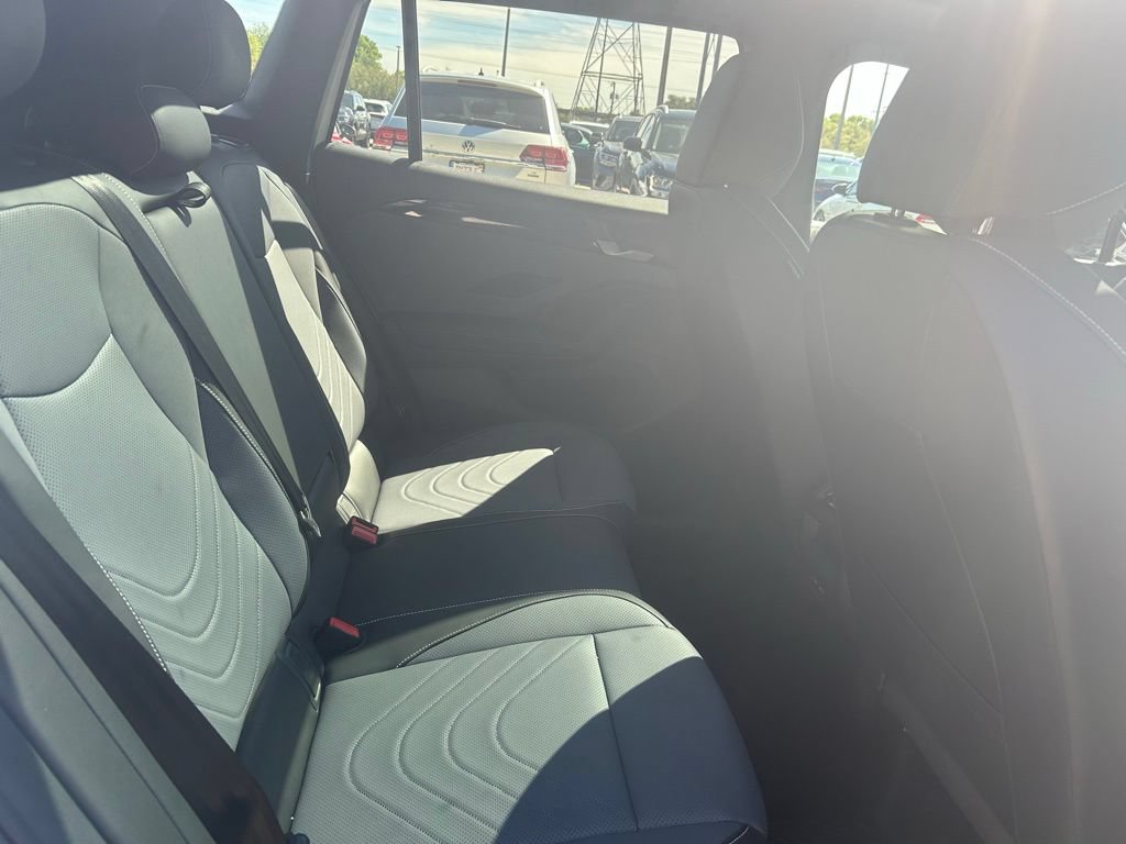 New 2026 Volkswagen Tiguan SE R-Line FWD image 42