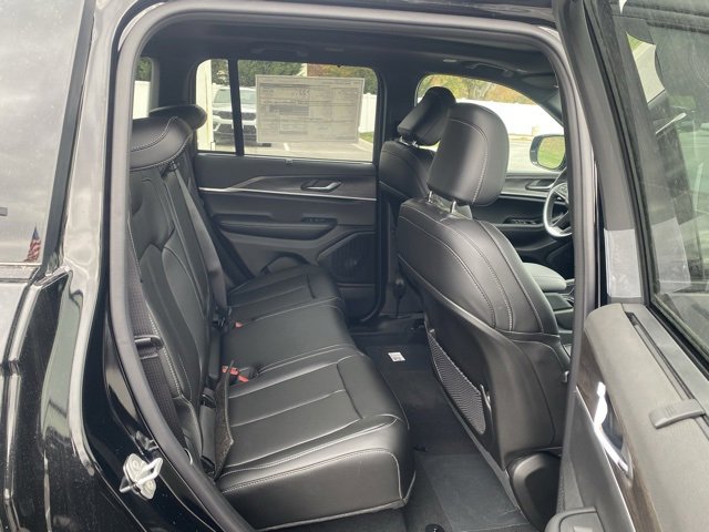 New 2025 Jeep Grand Cherokee Limited image 31