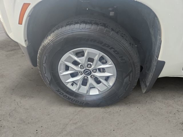 Used 2024 Nissan Frontier SV AWD/4WD image 14