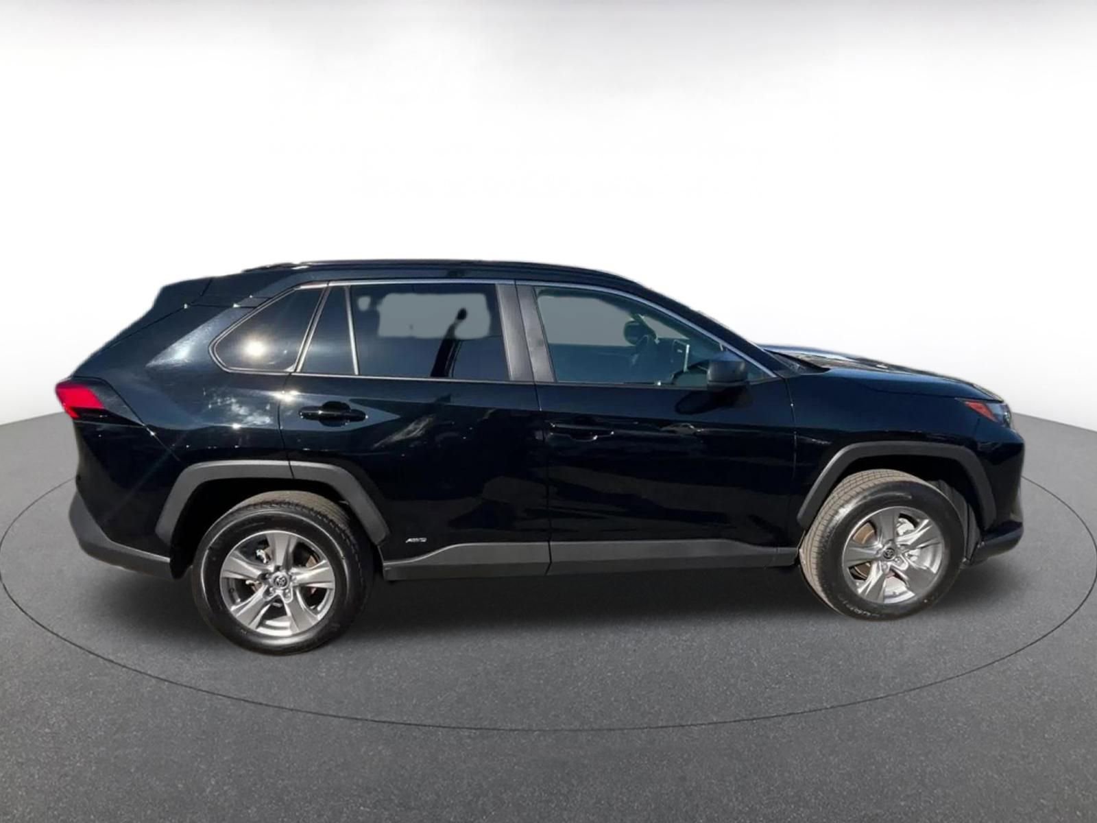 Used 2025 Toyota RAV4 LE image 16