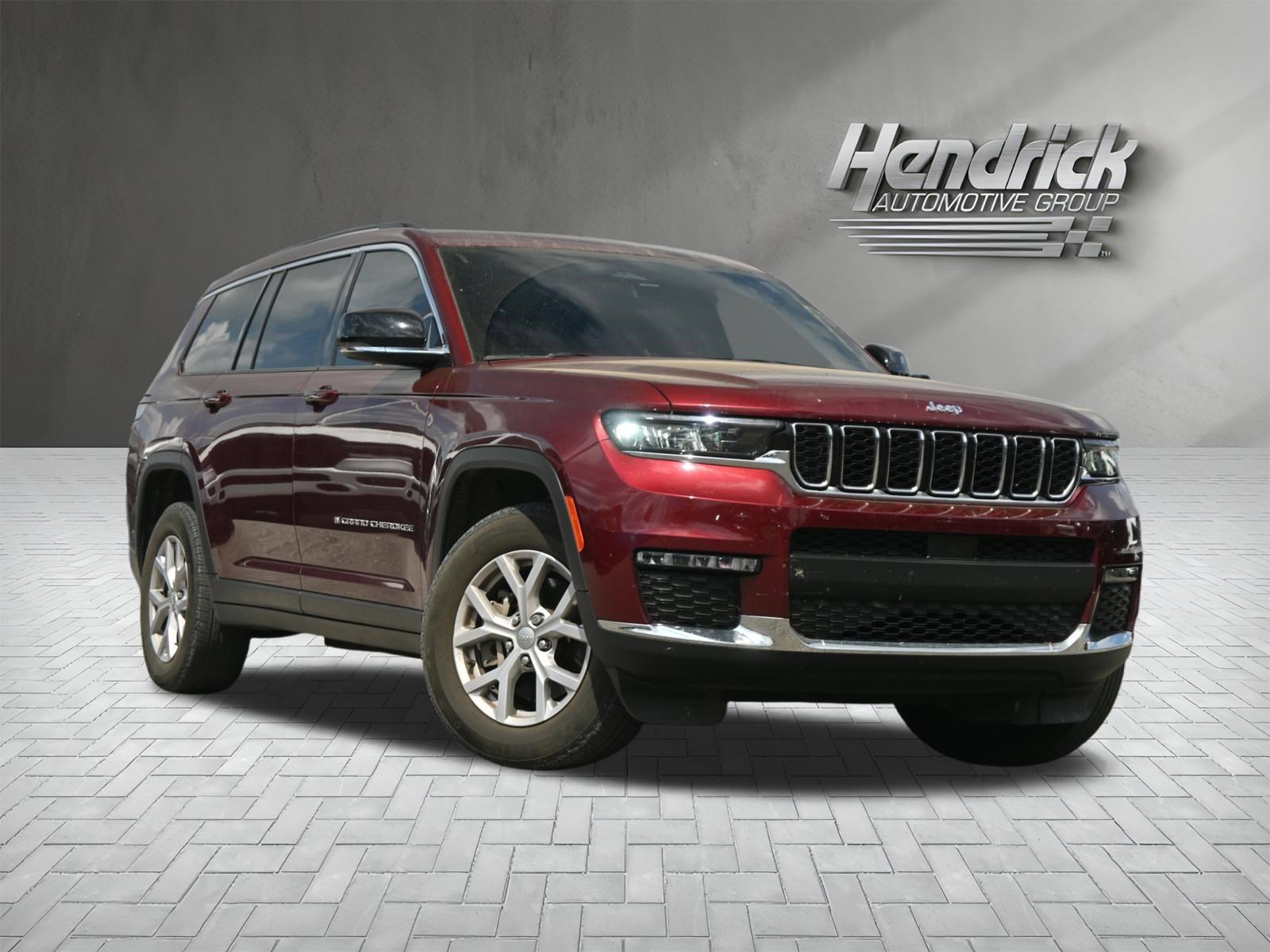 Used 2022 Jeep Grand Cherokee L Limited image 2