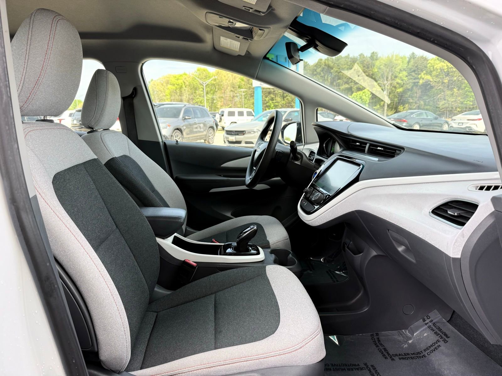 Used 2018 Chevrolet Bolt LT FWD image 21