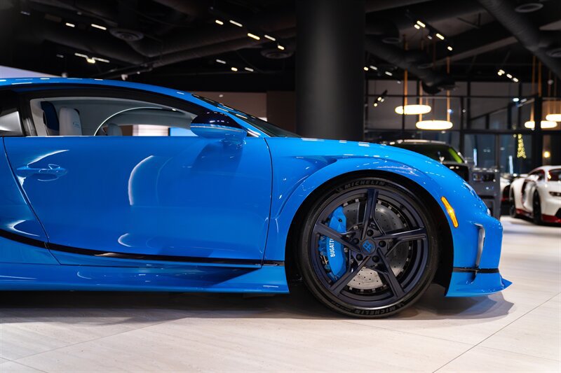 Used 2022 Bugatti Chiron Super Sport AWD/4WD image 54