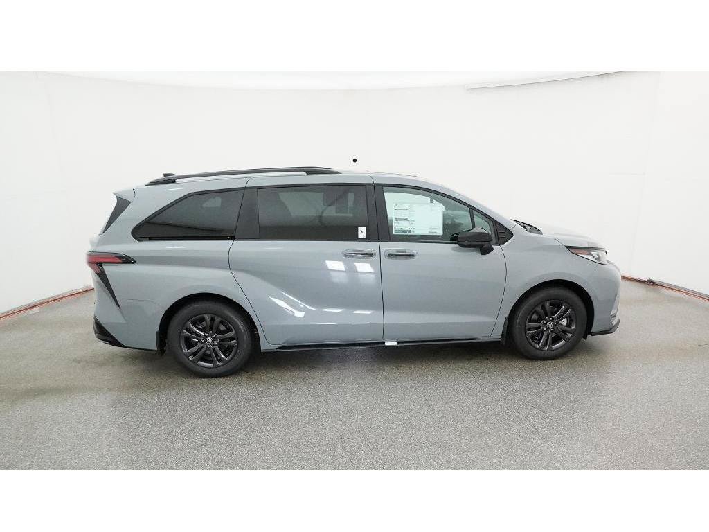 New 2026 Toyota Sienna XSE AWD/4WD image 11