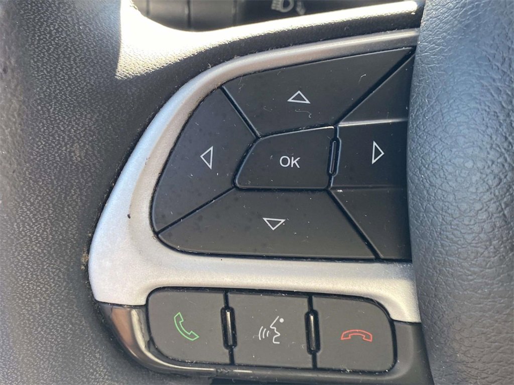 Used 2020 Jeep Renegade Latitude image 30