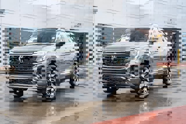 New 2026 Volkswagen Atlas Cross Sport SE image 2