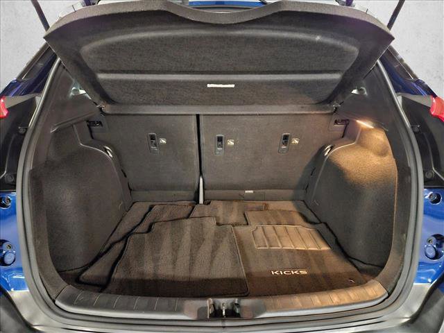Used 2019 Nissan Kicks SV image 6