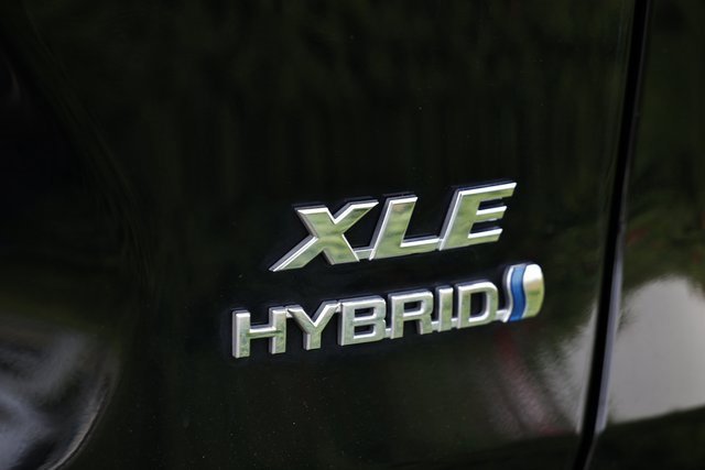 Used 2024 Toyota RAV4 XLE image 11