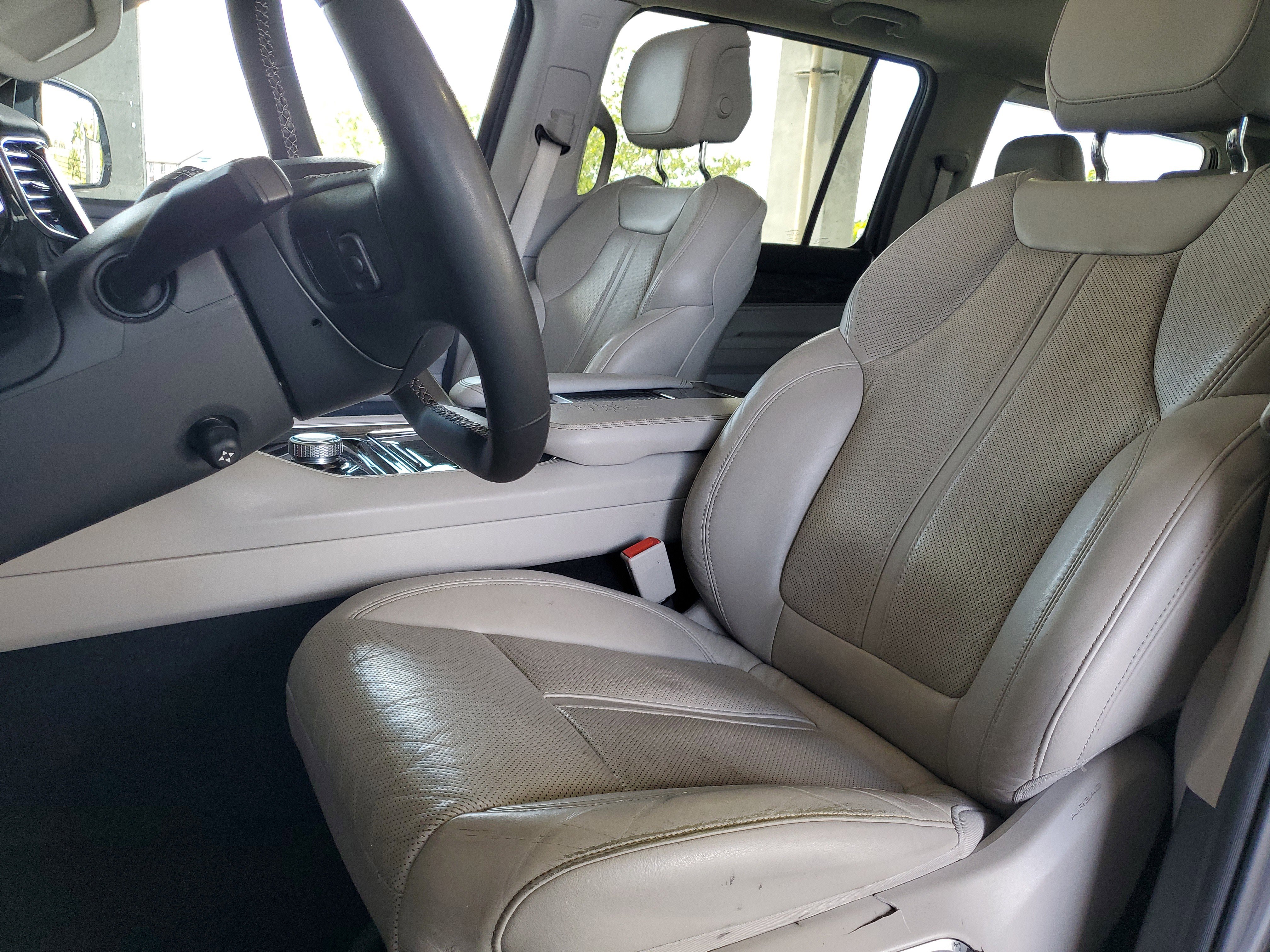 Certified 2022 Jeep Wagoneer Series II w/ Premium Group I RWD image 18