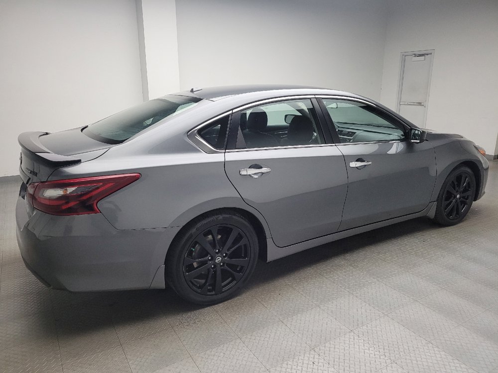Used 2018 Nissan Altima 2.5 SR w/ SR Midnight Edition FWD image 10