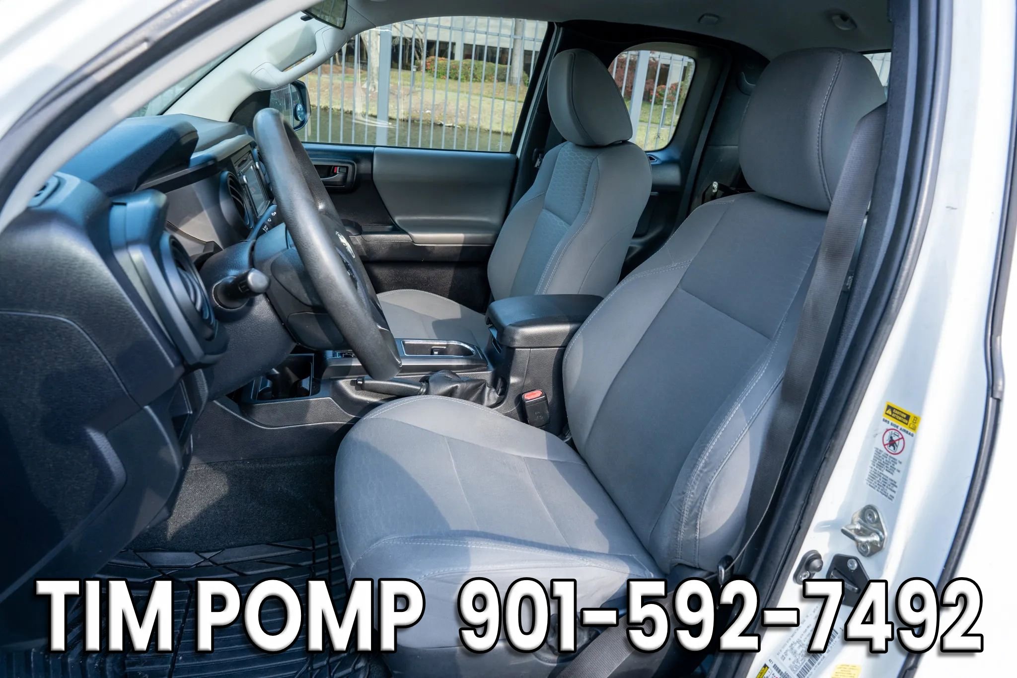 Used 2017 Toyota Tacoma SR image 11