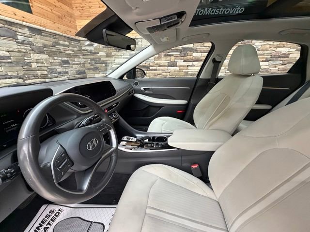 Certified 2023 Hyundai Sonata SEL w/ Convenience Package FWD image 11
