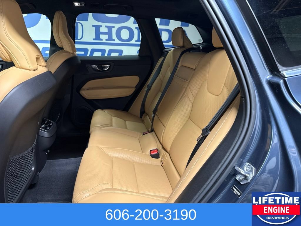 Used 2020 Volvo XC60 T5 Inscription AWD/4WD image 16